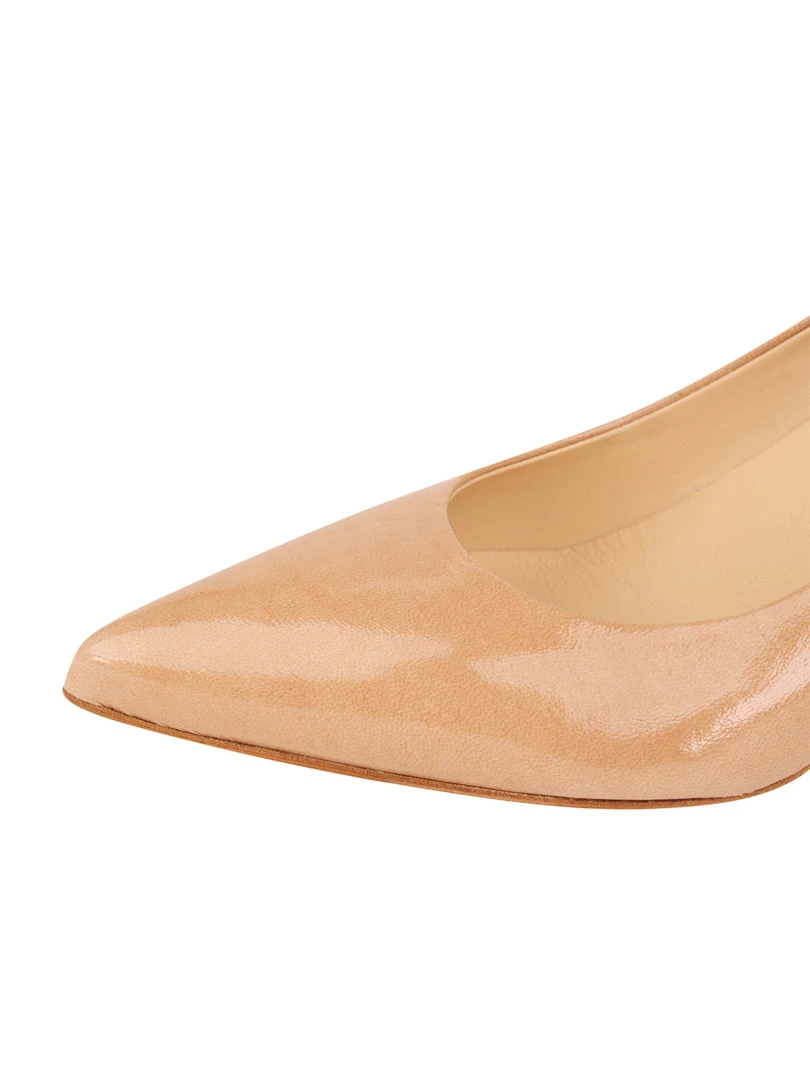 Butter Shoes Softly Pointed Toe Pump Kitten Heels 6 Butter Shoes Softly Pointed Toe Pump Kitten Heels