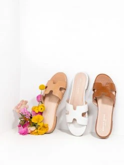 Patricia Green New Arrivals Hallie Flat Sandal 10 Patricia Green New Arrivals Hallie Flat Sandal